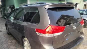 A picture of Neatly used 2011 Toyota Sienna Superb engine smooth transmission Straight