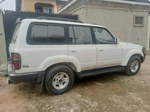 A picture of FOR SALE location Lagos 09042588072 or 08131363989
