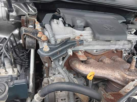 A picture of Distress Foreign used 012 Toyota camry