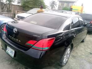 A picture of Neatly used Toyota Avalon With good and sound engine Gear