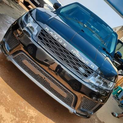 A picture of RANGEROVER SPORT 2015 165M