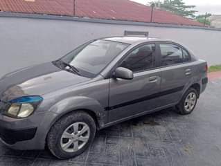 A picture of 2005 Kia Rio L