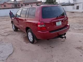 A picture of Toyota Highlander 2006 model registered