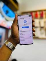 A picture of Samsung S10plus