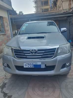 used toyota hilux