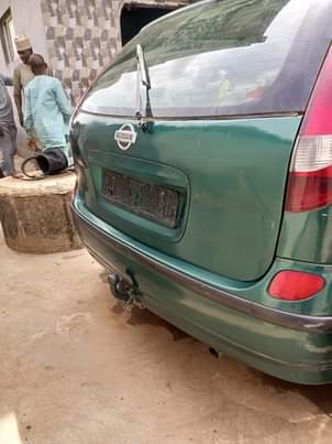 A picture of Nissan Almera Tino automatic transmission is available With good condition