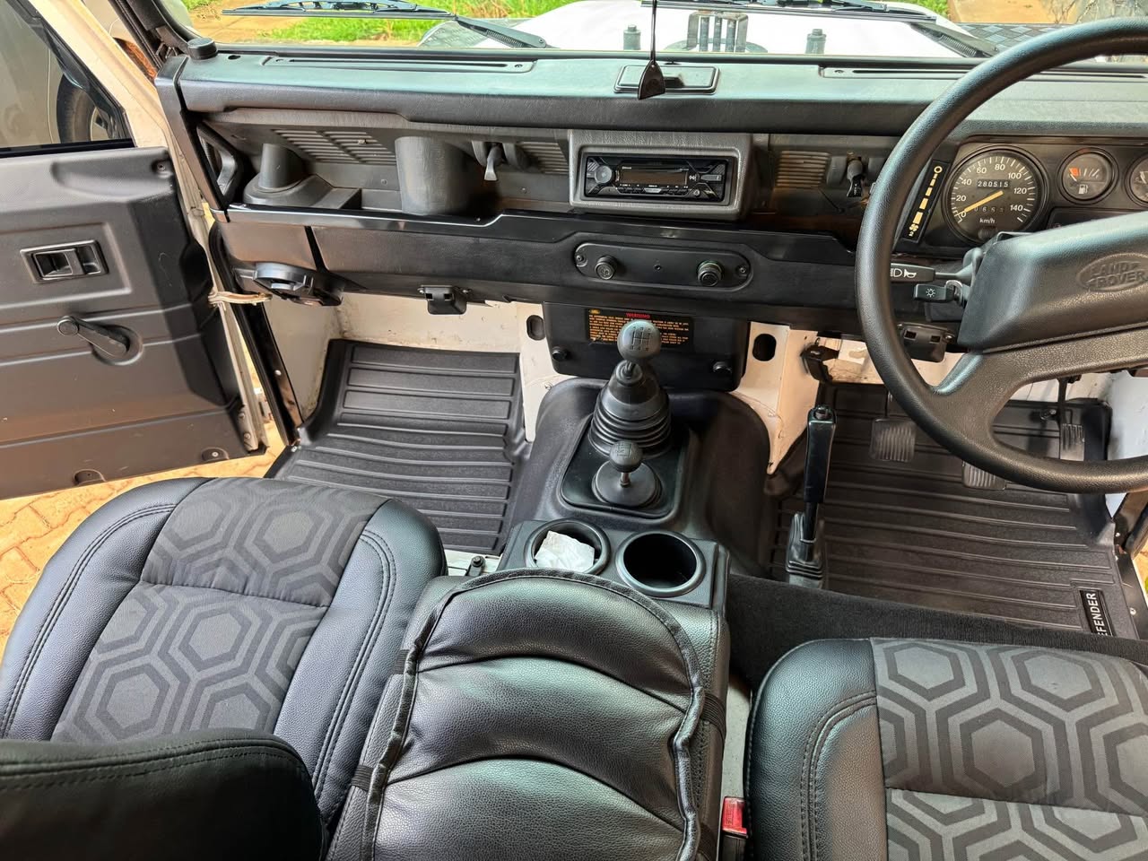 A picture of Land Rover Defender 110