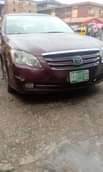 A picture of Toyota Avalon 2005