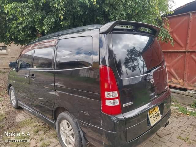 A picture of Nissan Serena Rider