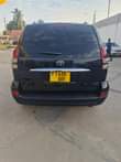 A picture of 2006 toyota prado