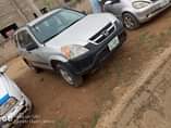 A picture of Honda Crv 2004 model clean body and interior Sound engine