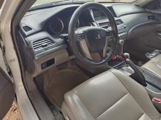 A picture of Monday Super Distress Honda Accord 2008