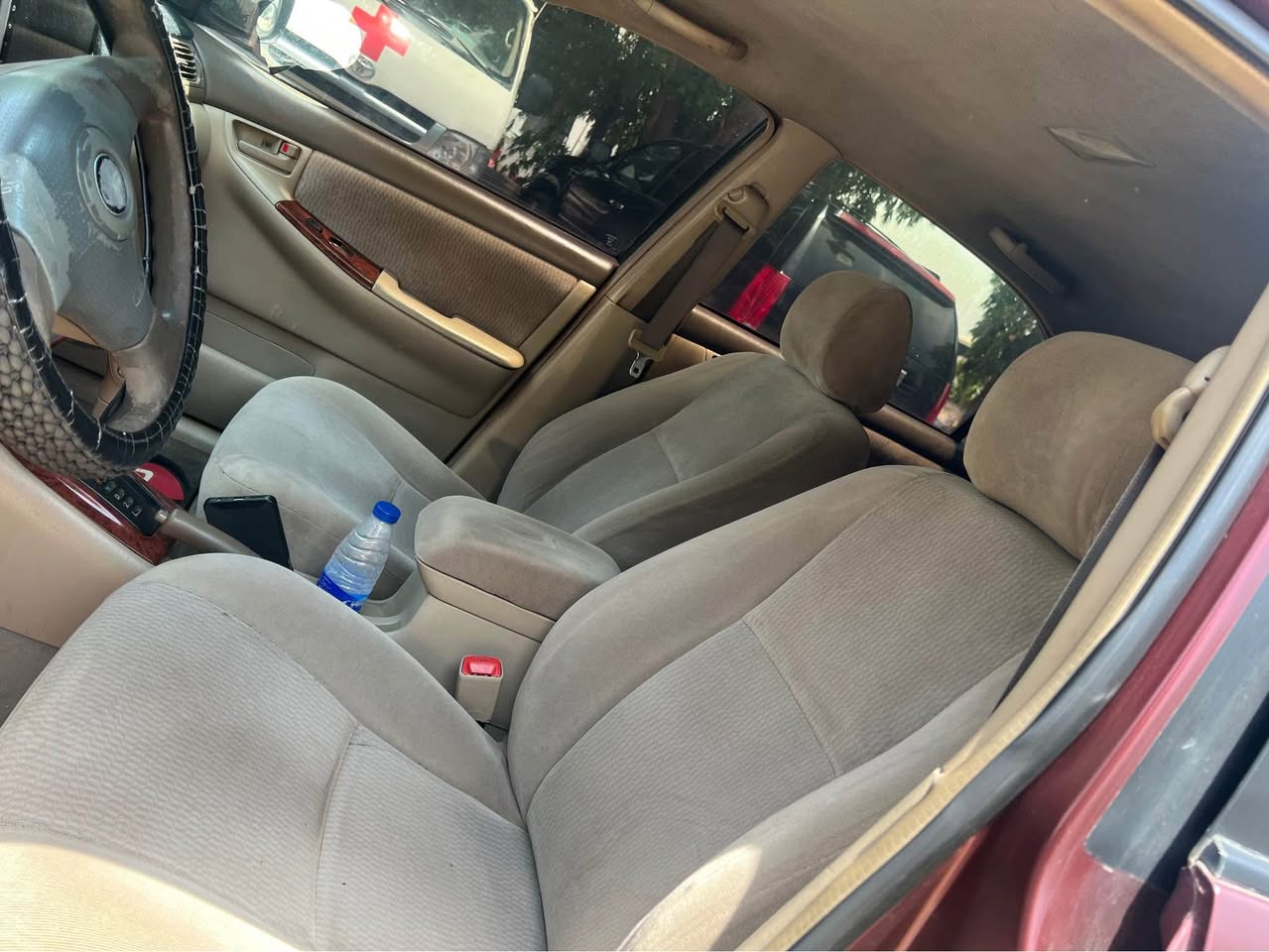 A picture of Toyota corolla 2006