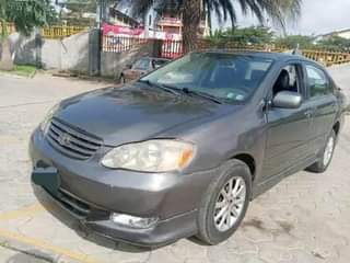 A picture of Corolla Le 2004