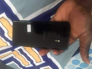A picture of Samsung galaxy S9 plus 64GB