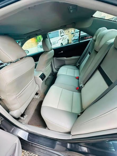 A picture of 2014 Toyota Camry 2014