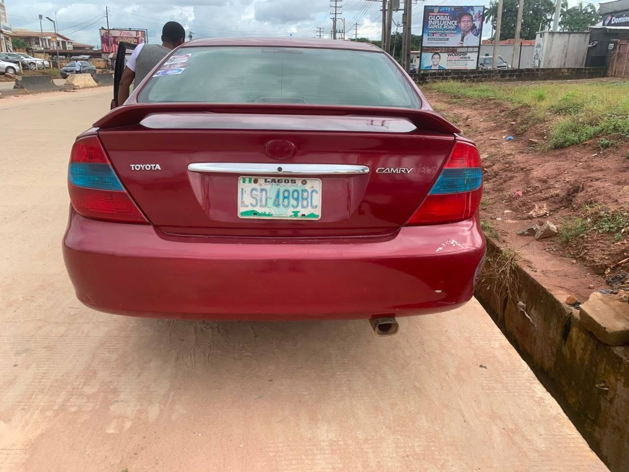 A picture of Camry 2 4
