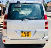 A picture of TOYOTA NOAH NEW SHAPE NAIUZA MIL 5 8 0743435416
