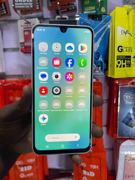 A picture of Samsung galaxy A16 at 380k Storage 128gb 4gb rm Call