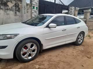 A picture of HONDA CROSSTOUR MODEL 2011