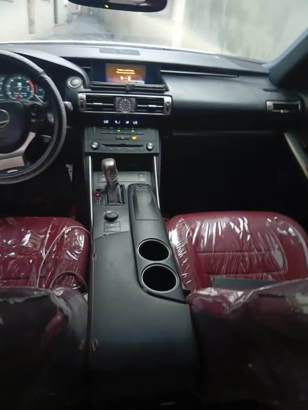 A picture of Lexus IS200T fsport 2016