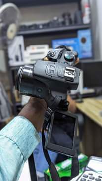 A picture of Canon PowerShot sx60Hs