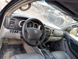 A picture of 2004 Toyota 4Runner Limited