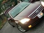 A picture of Toyota Avalon ship