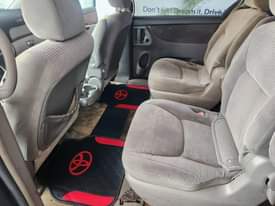 A picture of Toyota sienna