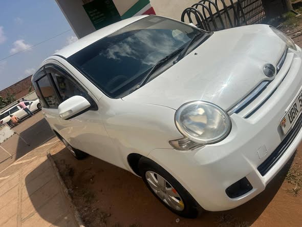 A picture of Toyota Sienta 20 5m Ugx