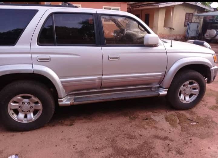 A picture of Sound 2003 Toyota 4Runner Model