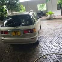 A picture of Toyota Ipsum Inauzwa
