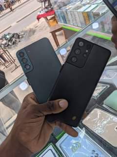 A picture of Samsung S21ultra