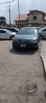 A picture of 2004 toyota camry