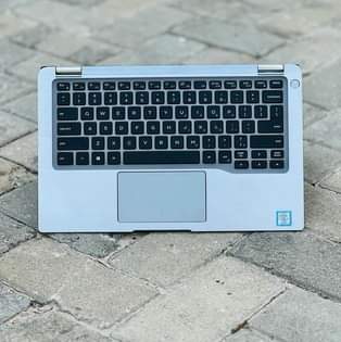 A picture of Dell latitude 7400