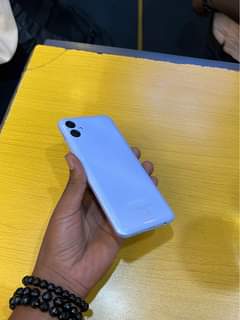 A picture of Samsung galaxy A04e used duos