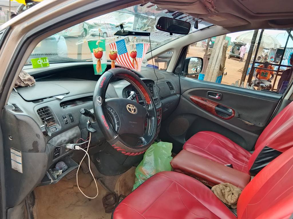 A picture of Toyota previa