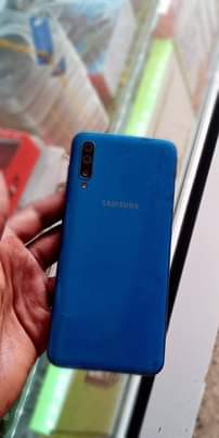 A picture of samsung galaxy A50