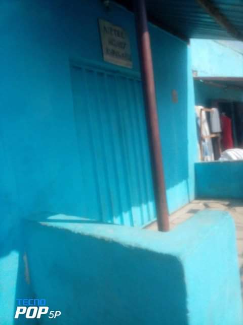 shops