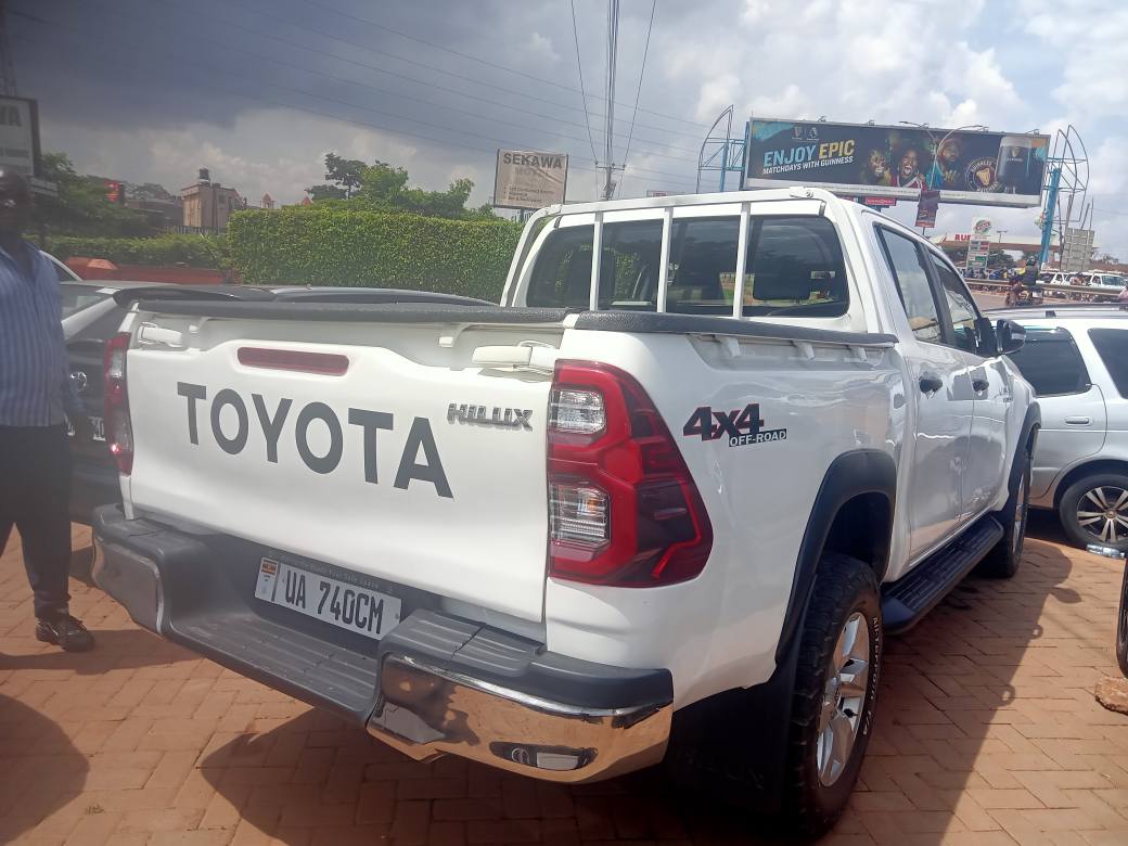 A picture of Available Uhs 120m 0702549830