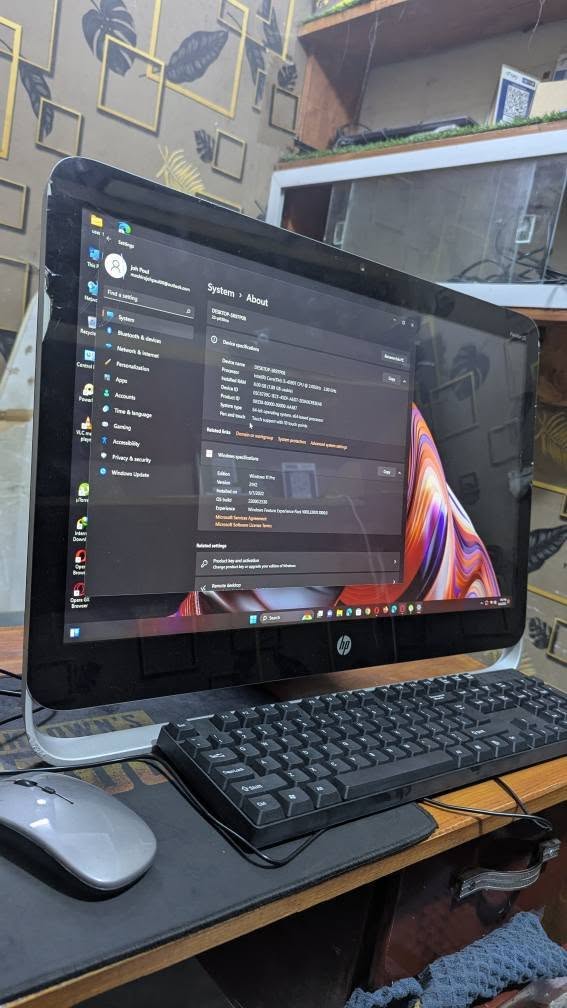 A picture of HP 2 IN 1
