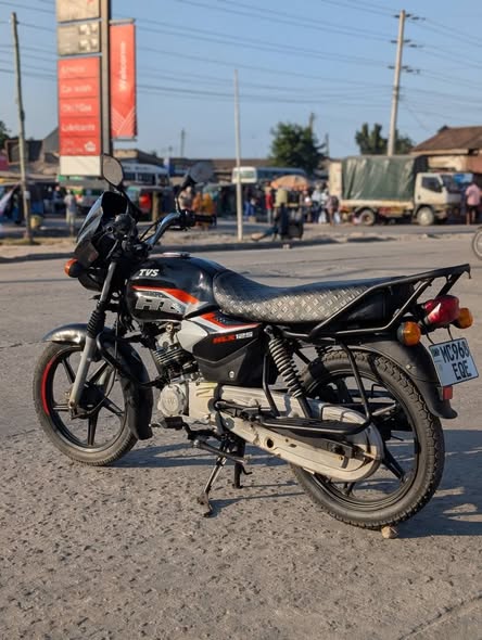 A picture of Tvs 125cc 1380000