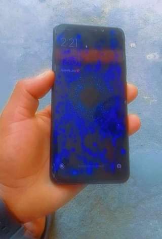 A picture of Redmi note 6pro Call 0718793493