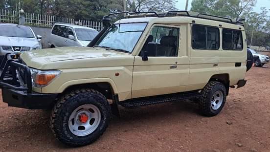 A picture of GARI ZA KUKODI. Road crusher for HIRE with a Driver