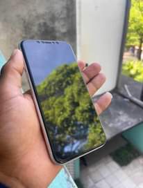 A picture of Iphone xr