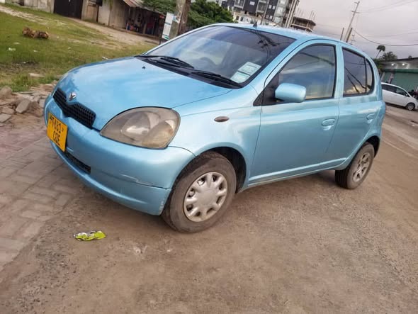 A picture of VITZ OLD CQE