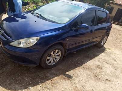 A picture of Peugeot 307 automatic Transmission 4 sale
