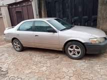 A picture of 2002 Toyota Camry 2002 Big light