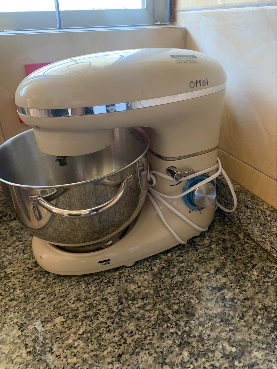 A picture of Stand mixer blender toaster