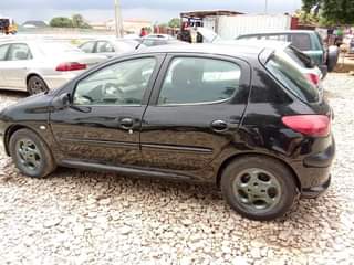 A picture of 2006 Pegeot 206 automatic 206 Clean 206 2006 model automatic